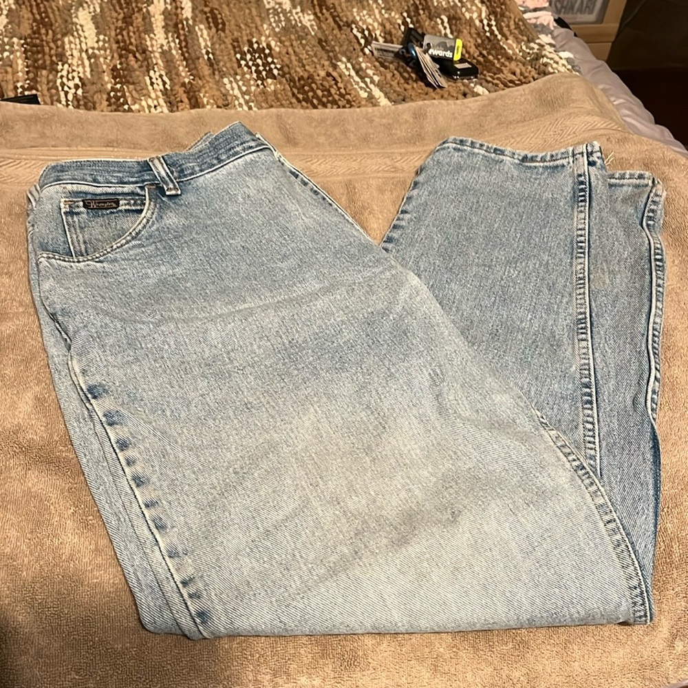 Wrangler women’s jeans size 18 hem slightly frayed no other noticeable wear